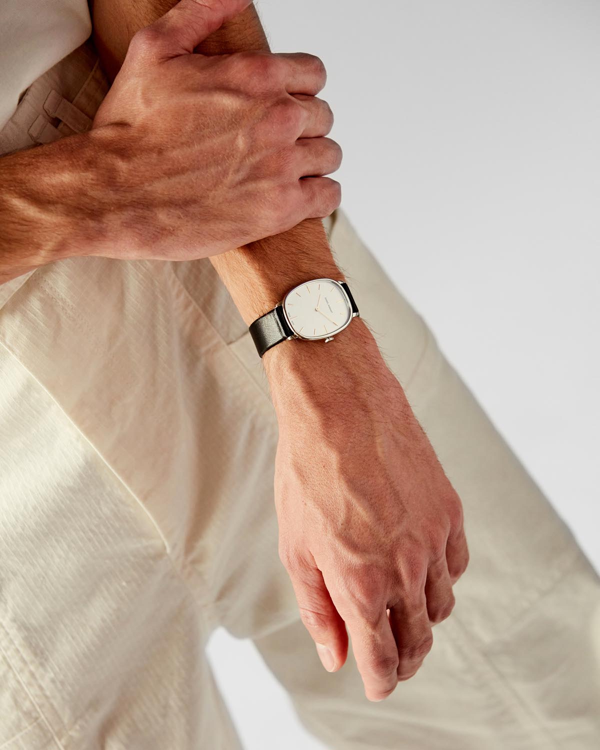 28.07 watch Woman Silver 5