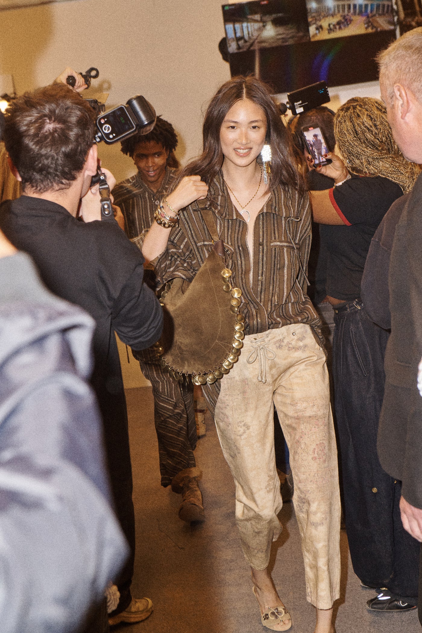 Brown Hobo soft bag in Gypsy finition suede