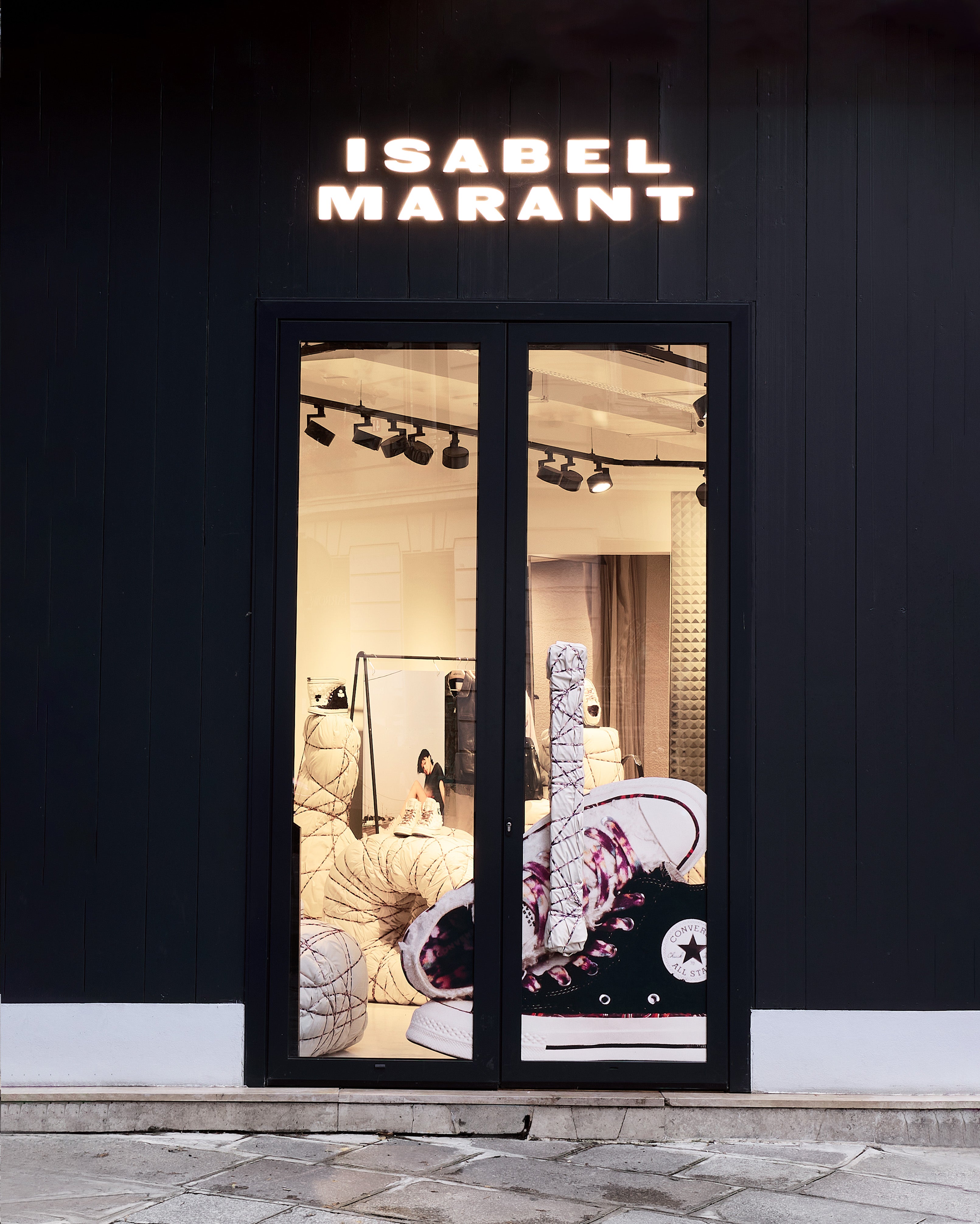 ISABEL MARANT CONVERSE POP UP IN TURENNE PARIS