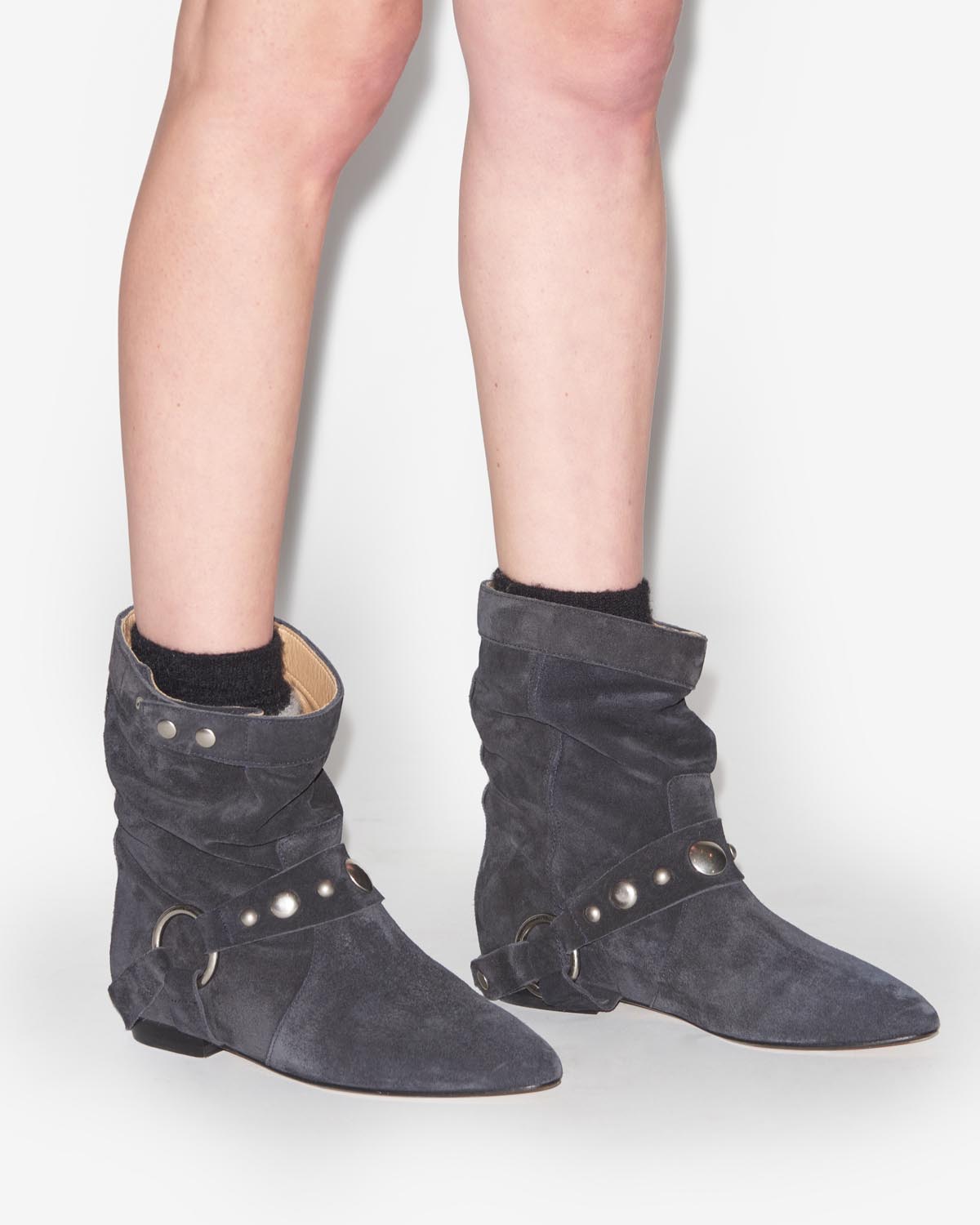 Botas bajas planas de piel de ante de becerro stania - Negro lavado - Woman - 5