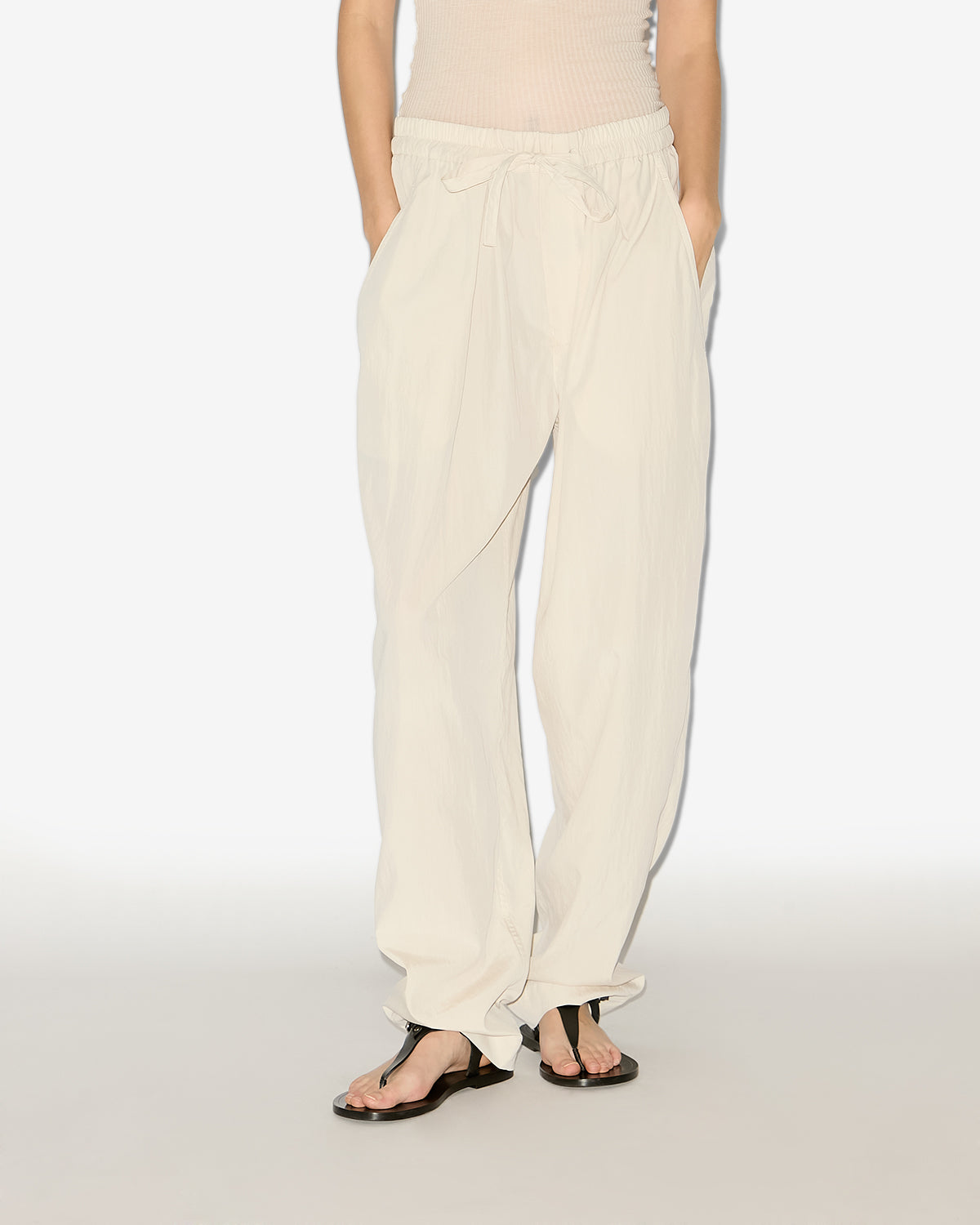 Pantalón hectorina de tejido técnico fruncido - Crudo - Woman - 3
