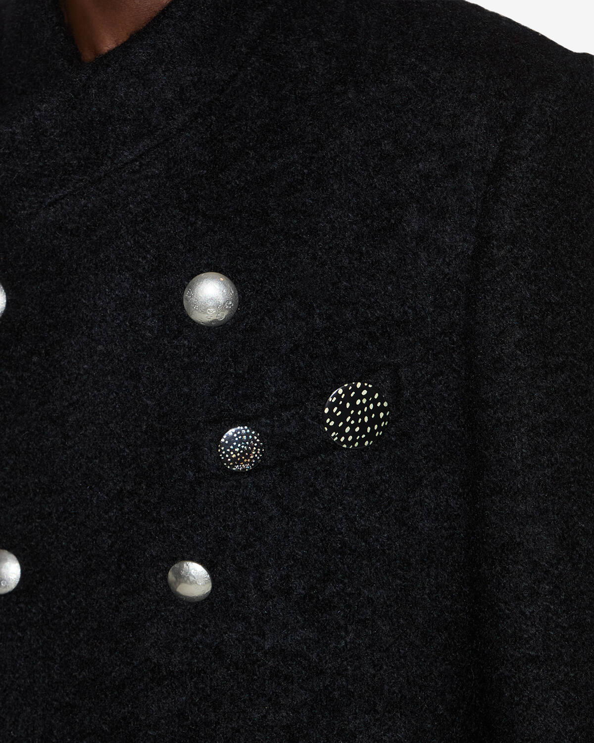 Petes brooch Man Black-gold 2