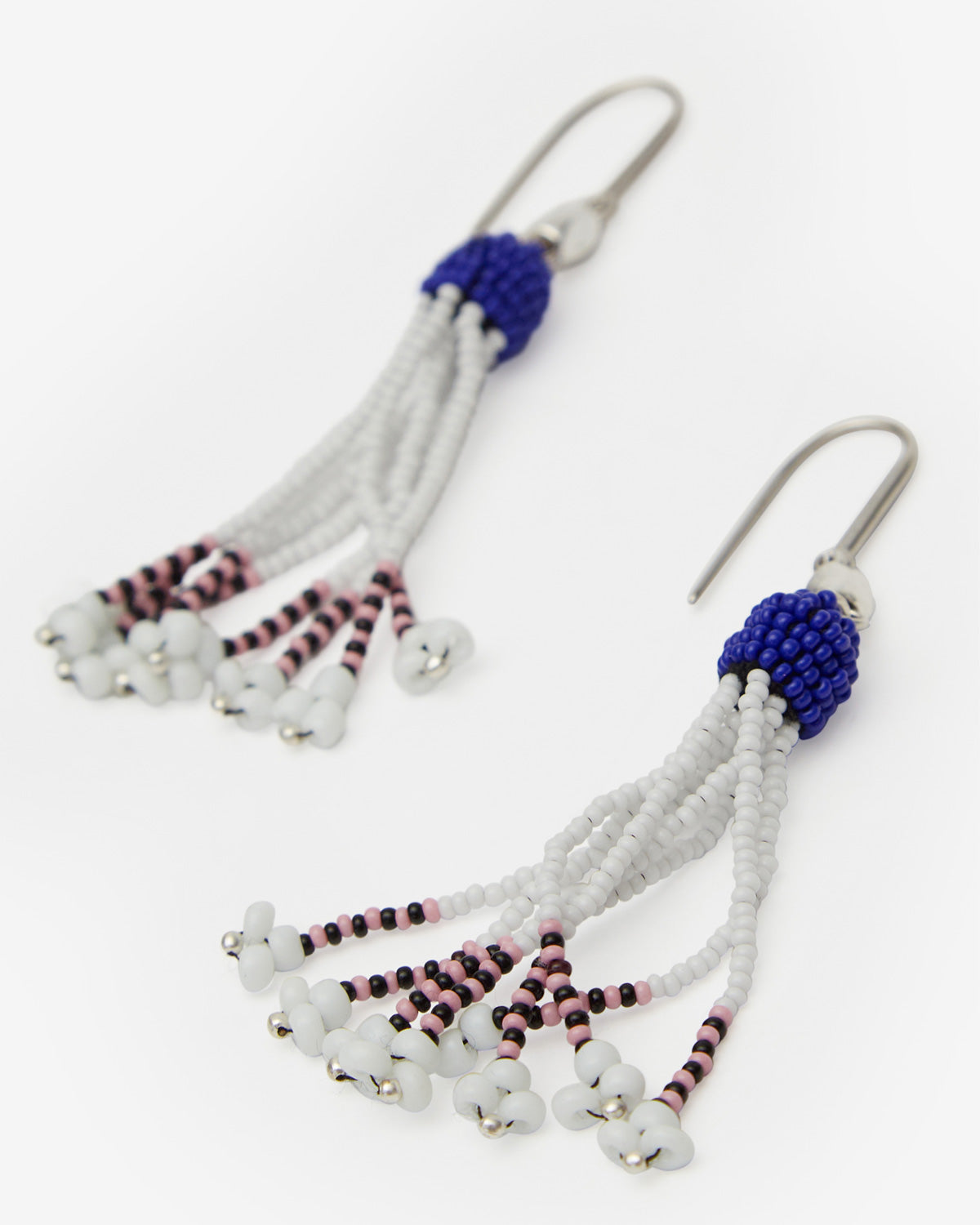 Boucles d'oreilles nuna Woman Blanc et argenté 2