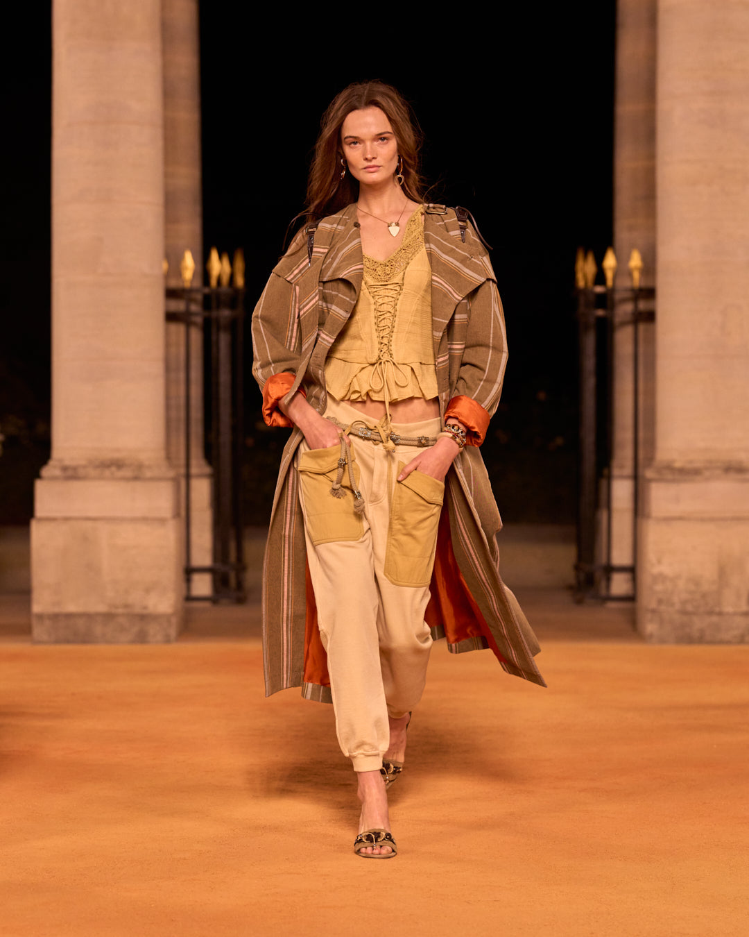 イザベル・マラン 2026年春夏コレクション ランウェイ | ISABEL MARANT